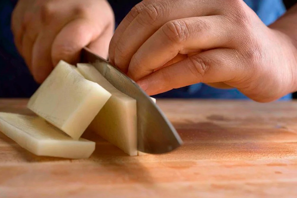 Кухонный нож — как держать нож правильно